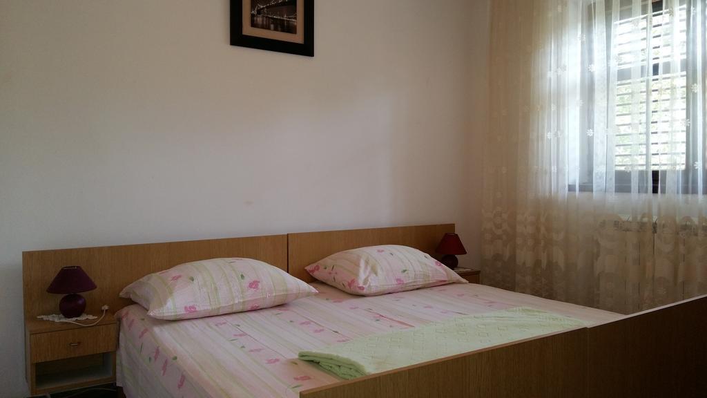 Appartement Apartman Dukic à Trogir Extérieur photo
