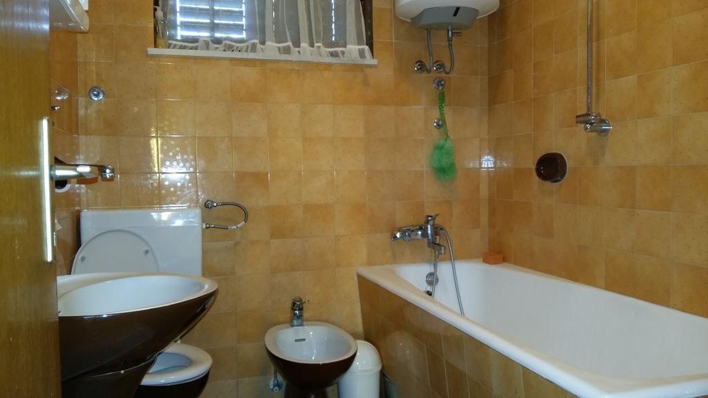 Appartement Apartman Dukic à Trogir Extérieur photo